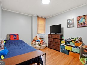 636 Roxborough Avenue, Philadelphia PA 19128