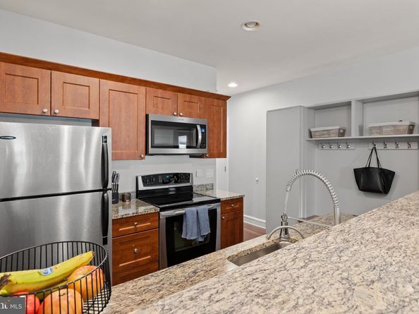 1811 Chestnut Street 301, Philadelphia PA 19103