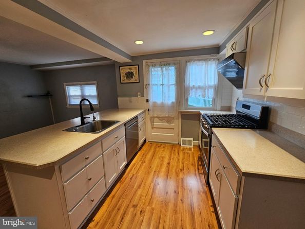 804 Marchman Road, Philadelphia PA 19115