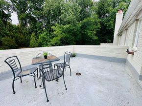 706 S Arlington Mill Drive 18302, Arlington VA 22204
