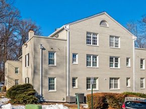 706 S Arlington Mill Drive 18302, Arlington VA 22204