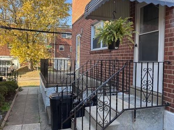 7404 Brous Avenue, Philadelphia PA 19152