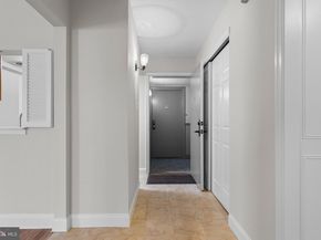 176 Drummers Lane 176, Wayne PA 19087