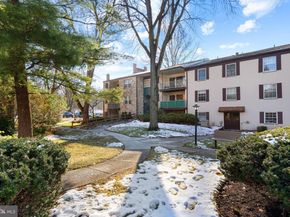 176 Drummers Lane 176, Wayne PA 19087