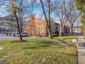 176 Drummers Lane 176, Wayne PA 19087