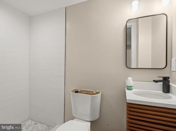 5728 8TH Street NW, Washington DC 20011