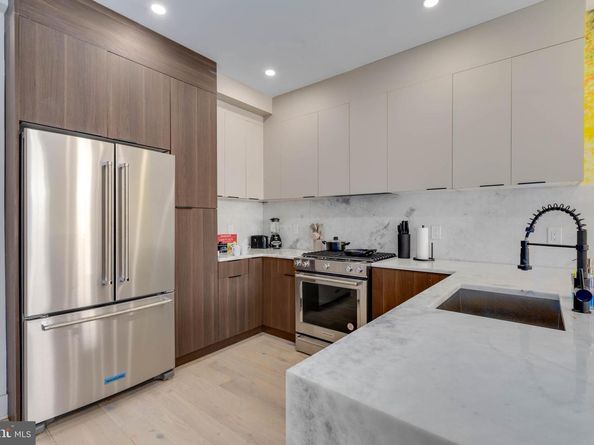528 N 22nd Street, Philadelphia PA 19130