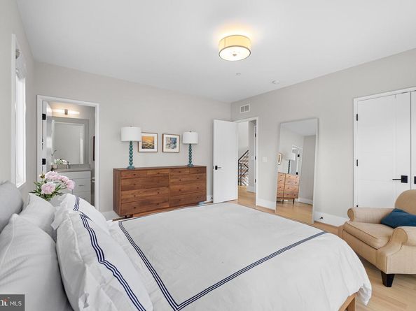 5624 Sherier Place NW, Washington DC 20016