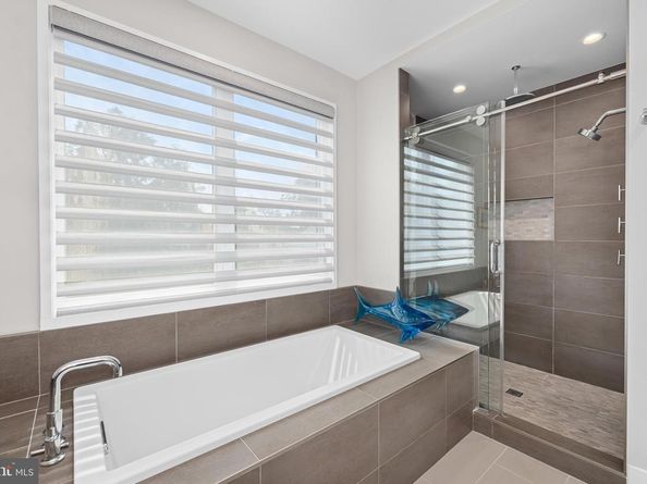 5624 Sherier Place NW, Washington DC 20016