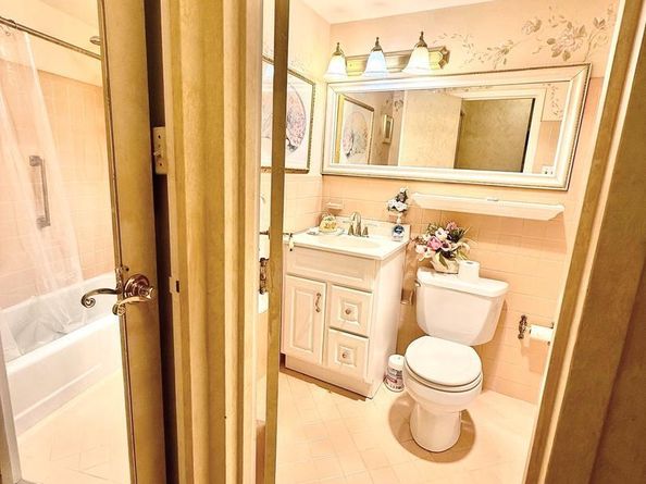 7900 Old York Road 204A, Elkins Park PA 19027