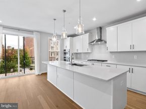 7465 Backett Wood Terrace 1215, Mclean VA 22102