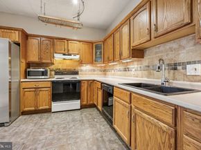 2118 Green Watch Way 10/201C, Reston VA 20191