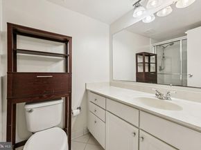 2118 Green Watch Way 10/201C, Reston VA 20191