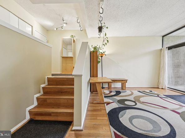 2118 Green Watch Way 10/201C, Reston VA 20191