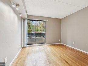 2118 Green Watch Way 10/201C, Reston VA 20191