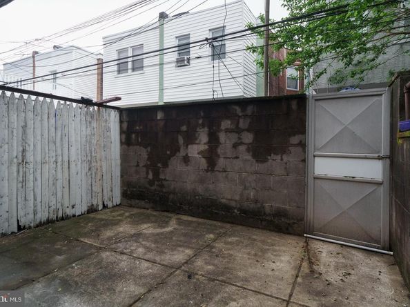 2529 S Camac Street, Philadelphia PA 19148