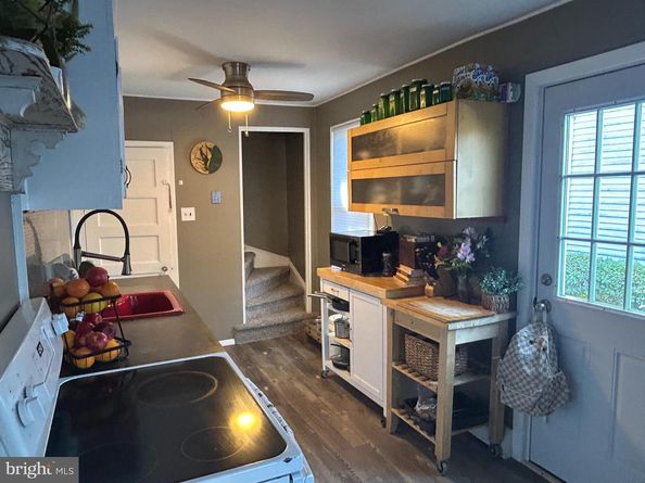 88 4TH Avenue, Broomall PA 19008