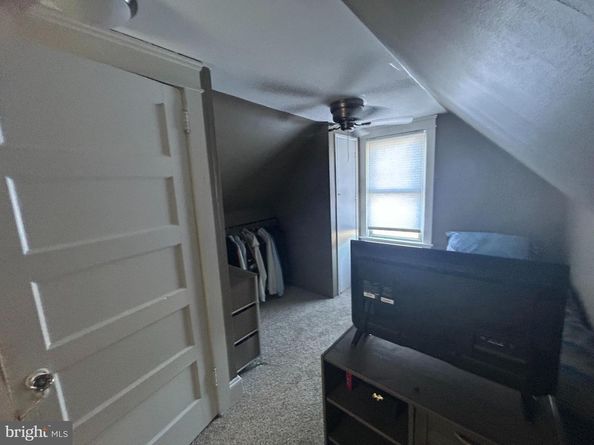 88 4TH Avenue, Broomall PA 19008