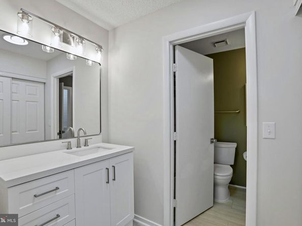 11737 Summerchase Circle, Reston VA 20194
