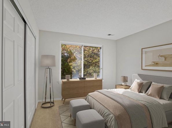 11737 Summerchase Circle, Reston VA 20194