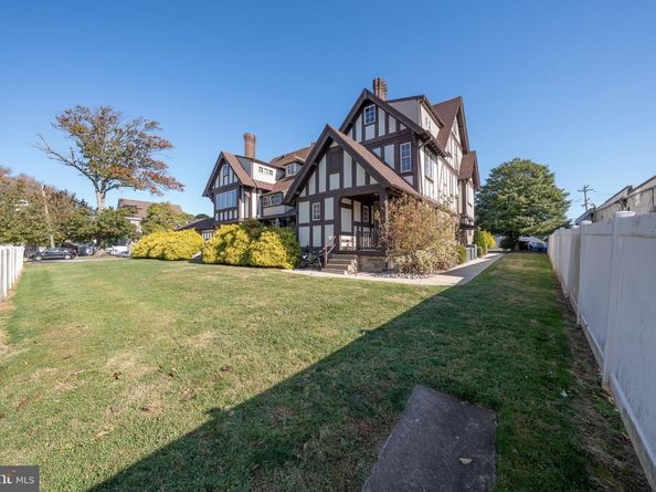 7220 Ridge Avenue G, Philadelphia PA 19128