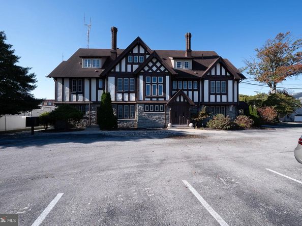 7220 Ridge Avenue G, Philadelphia PA 19128