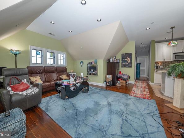 7220 Ridge Avenue G, Philadelphia PA 19128