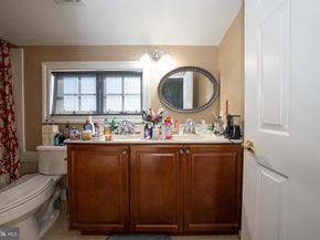 7220 Ridge Avenue G, Philadelphia PA 19128