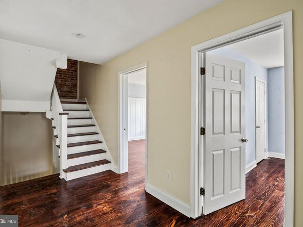 6653 Lincoln Drive, Philadelphia PA 19119
