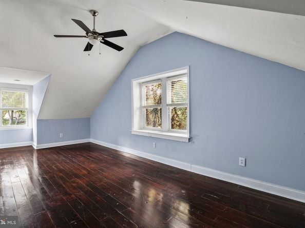 6653 Lincoln Drive, Philadelphia PA 19119