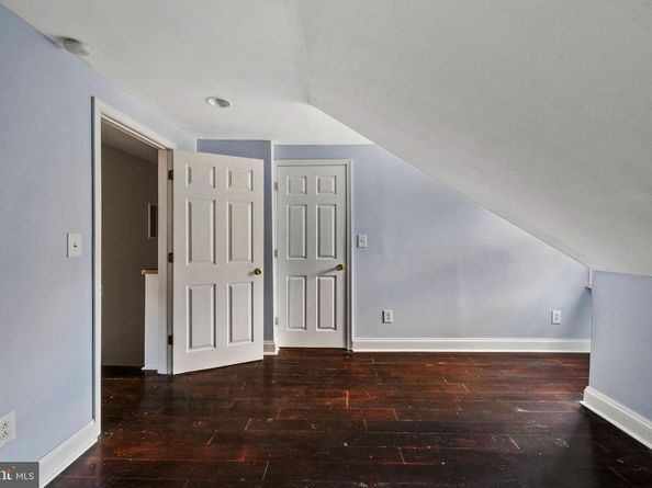 6653 Lincoln Drive, Philadelphia PA 19119