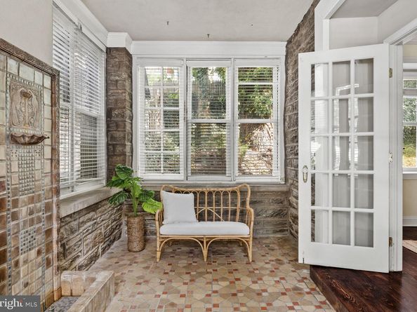 6653 Lincoln Drive, Philadelphia PA 19119
