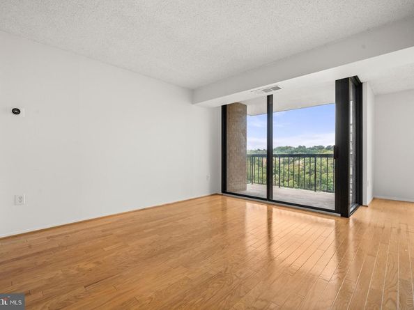 4500 S Four Mile Run Drive S 910, Arlington VA 22204