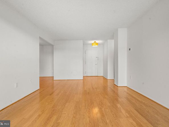 4500 S Four Mile Run Drive S 910, Arlington VA 22204