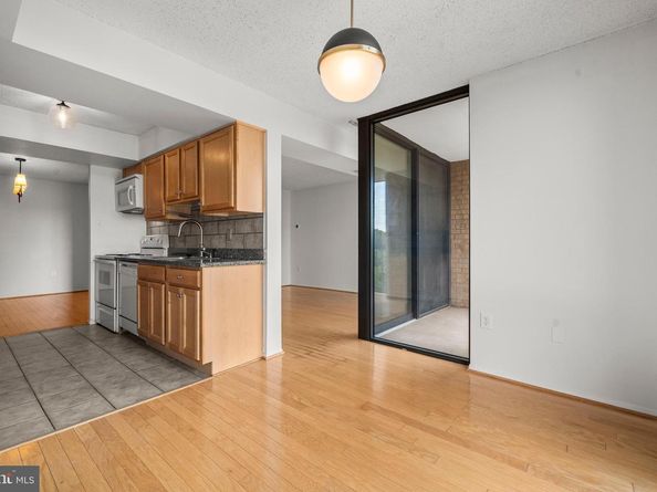 4500 S Four Mile Run Drive S 910, Arlington VA 22204