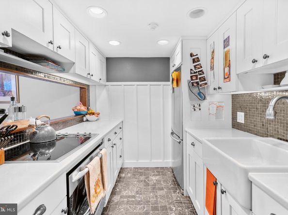 315 Fitzwater Street, Philadelphia PA 19147