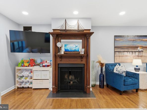 315 Fitzwater Street, Philadelphia PA 19147