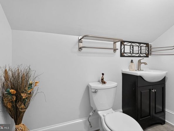 129 Old Soldiers Road, Cheltenham PA 19012