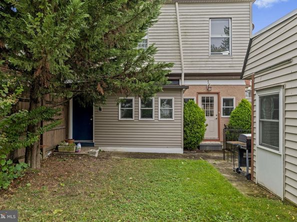 562 Leverington Avenue, Philadelphia PA 19128