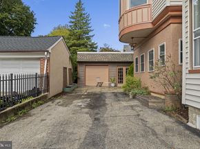 562 Leverington Avenue, Philadelphia PA 19128