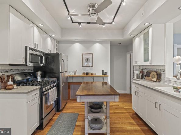 562 Leverington Avenue, Philadelphia PA 19128