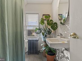 562 Leverington Avenue, Philadelphia PA 19128