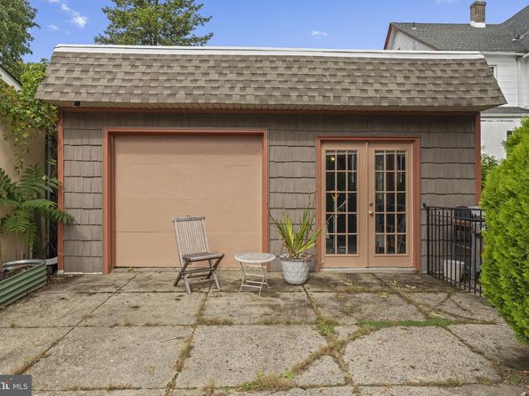 562 Leverington Avenue, Philadelphia PA 19128