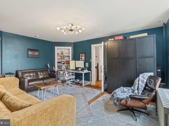 562 Leverington Avenue, Philadelphia PA 19128