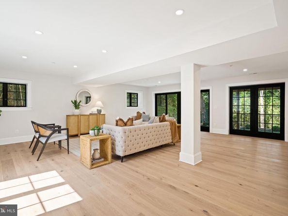 2850 Arizona Terrace NW, Washington DC 20016