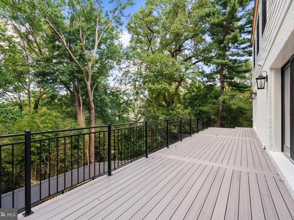 2850 Arizona Terrace NW, Washington DC 20016