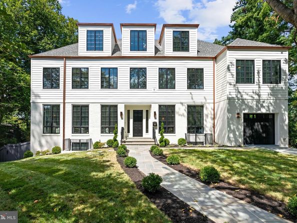 2850 Arizona Terrace NW, Washington DC 20016
