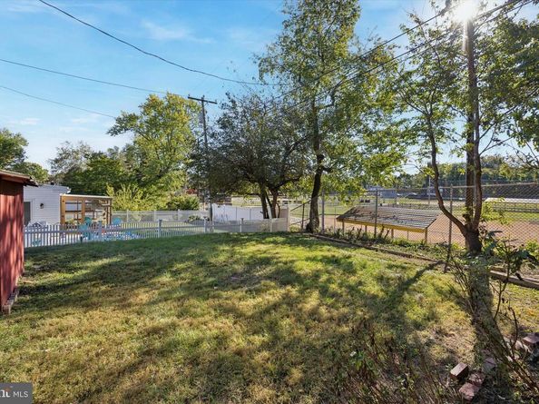 1228 Old Lane, Drexel Hill PA 19026