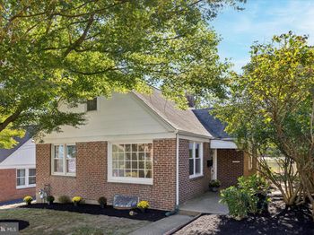 1228 Old Lane