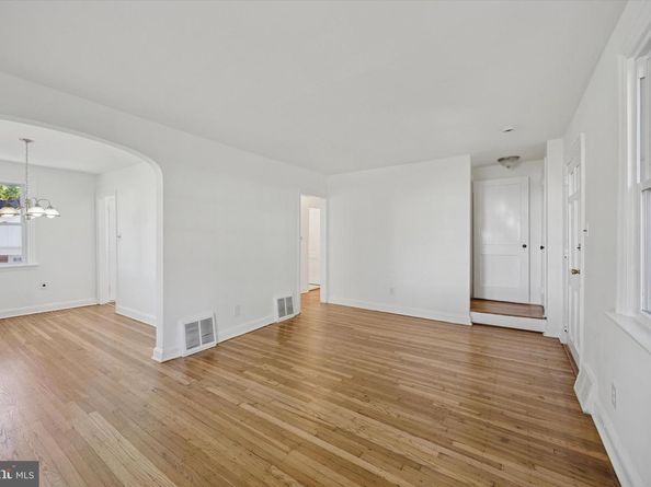 1228 Old Lane, Drexel Hill PA 19026